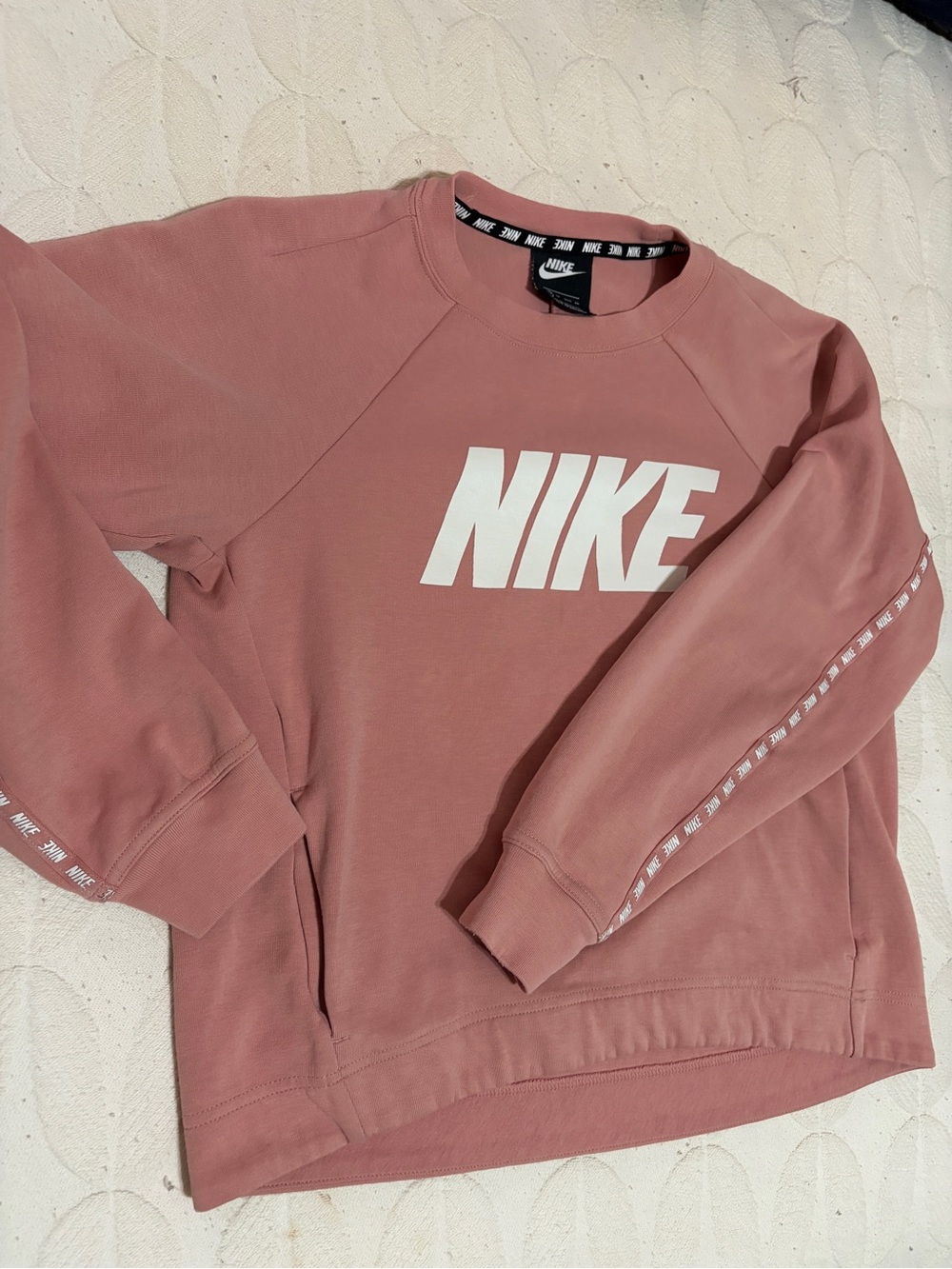 Excellent condition rare XS  Women’s Dusty Rose Crewneck Sweatshirt. Pockets - Picture 5 of 11